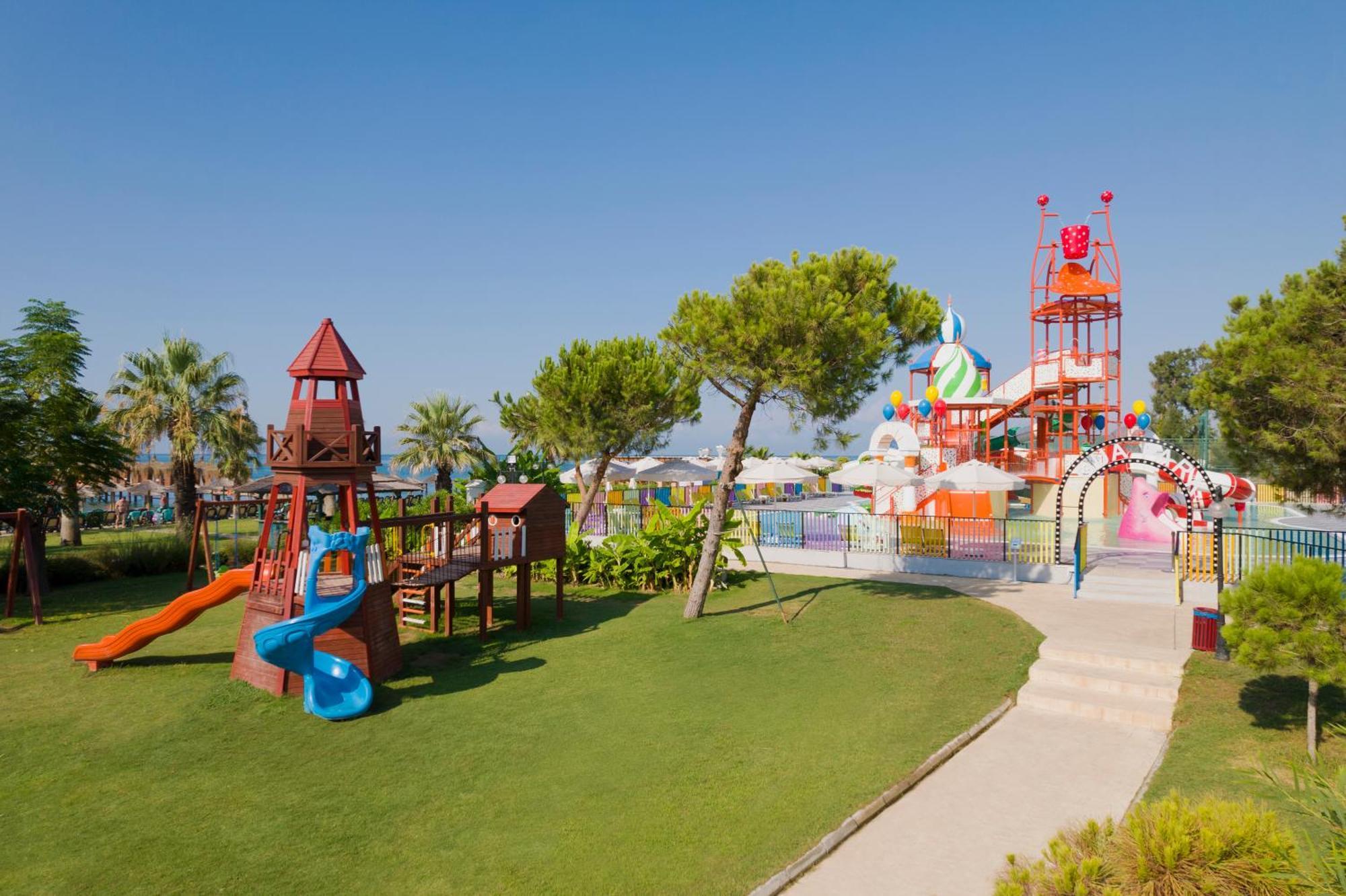 Kremlin Palace Antalya Luaran gambar The water park